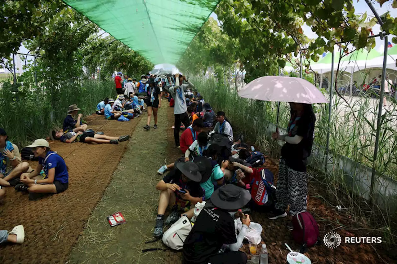 South Korea's heatwave-hit scout jamboree bracing for typhoon