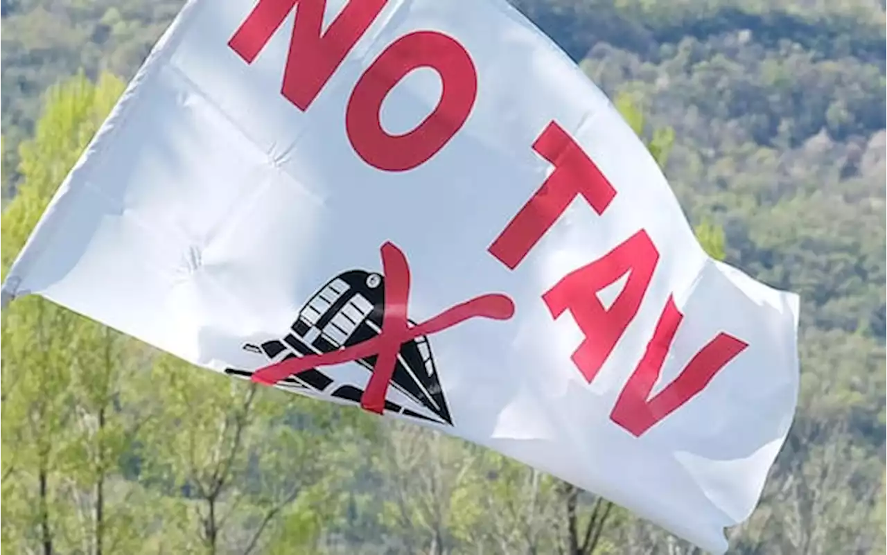 No Tav deviano torrente in Val di Susa, procura Torino apre inchiesta