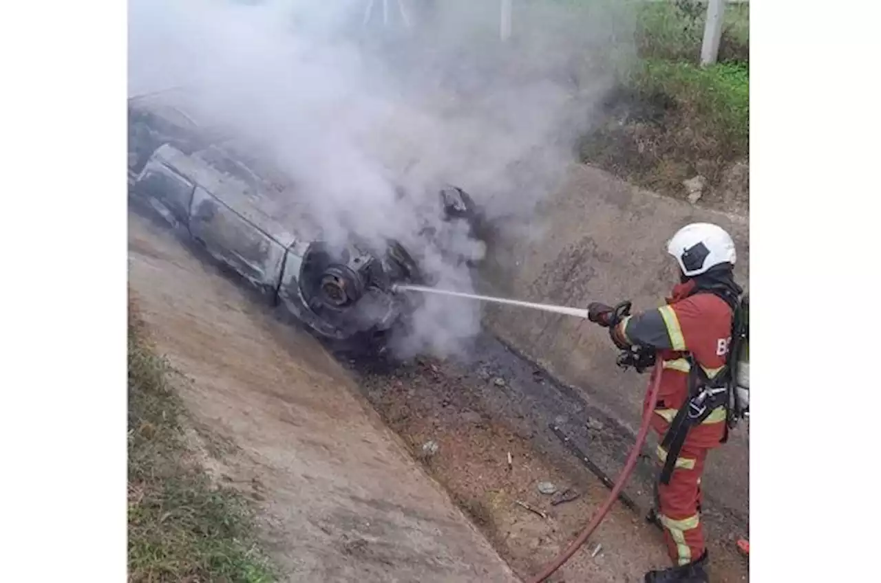 Four perish as car catches fire on WCE