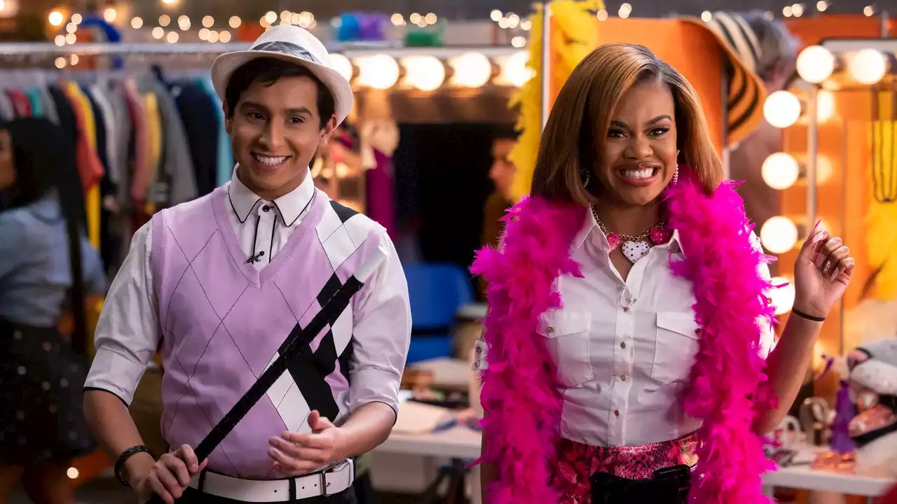 Kourtney and Carlos Are Sharpay and Ryan in New “HSMTMTS” Clip