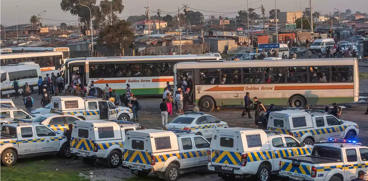 Cape Town taxi strike: 72 people arrested for public violence | The Citizen