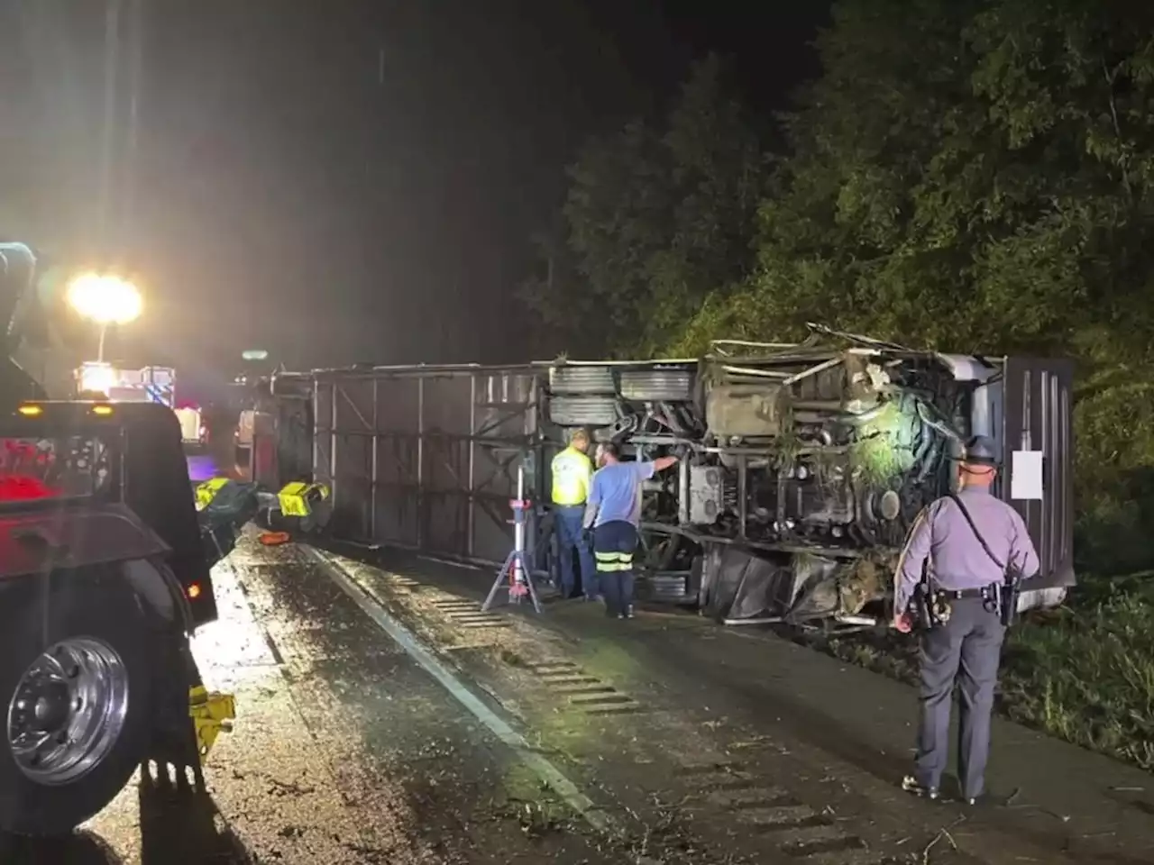 Multiple passengers dead after charter bus crashes in Pennsylvania: Police