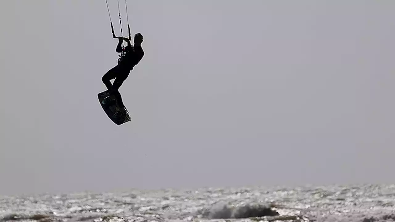 Anden ulykke på to dage: 40-årig kitesurfer død | TV MIDTVEST