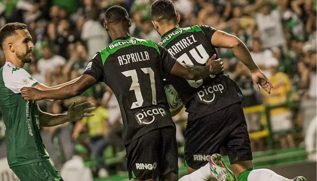 Gol del venezolano Eric Ramírez da empate 1-1 a Atlético Nacional con Deportivo Cali