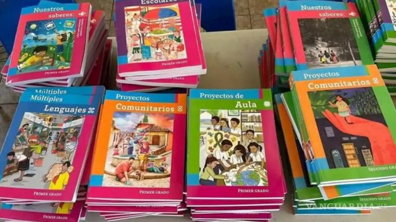 ¿Se retrasará regreso a clases por los libros de texto?