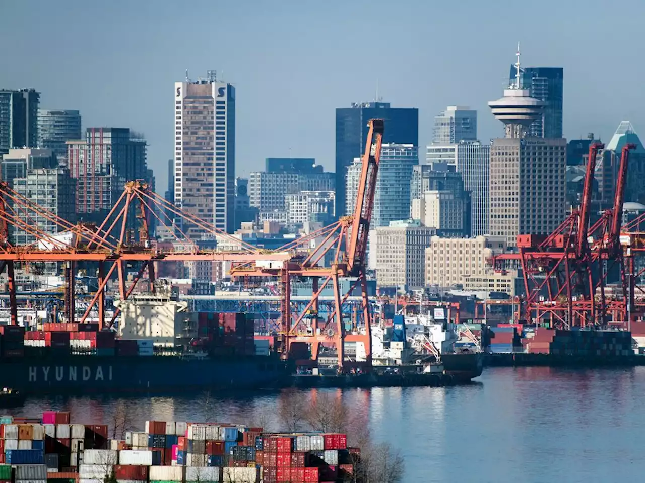 Canada posts largest trade deficit since 2020 as exports fall in June