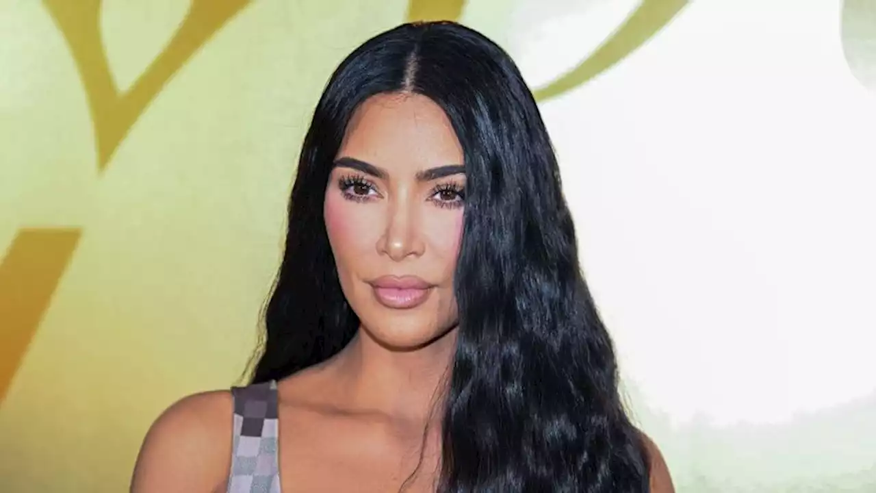 Kim Kardashian reveals she recently broke her shoulder