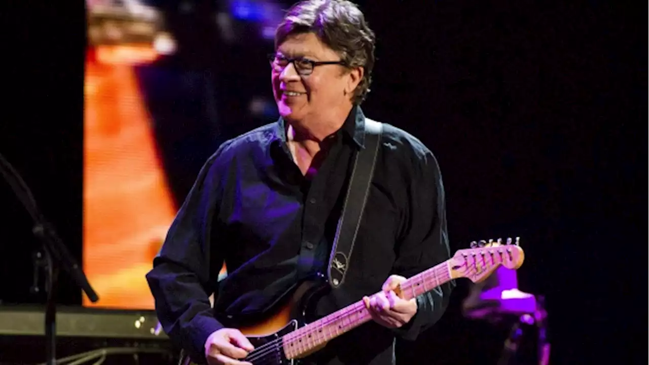 Toronto-born musician Robbie Robertson dead at age 80: Reports