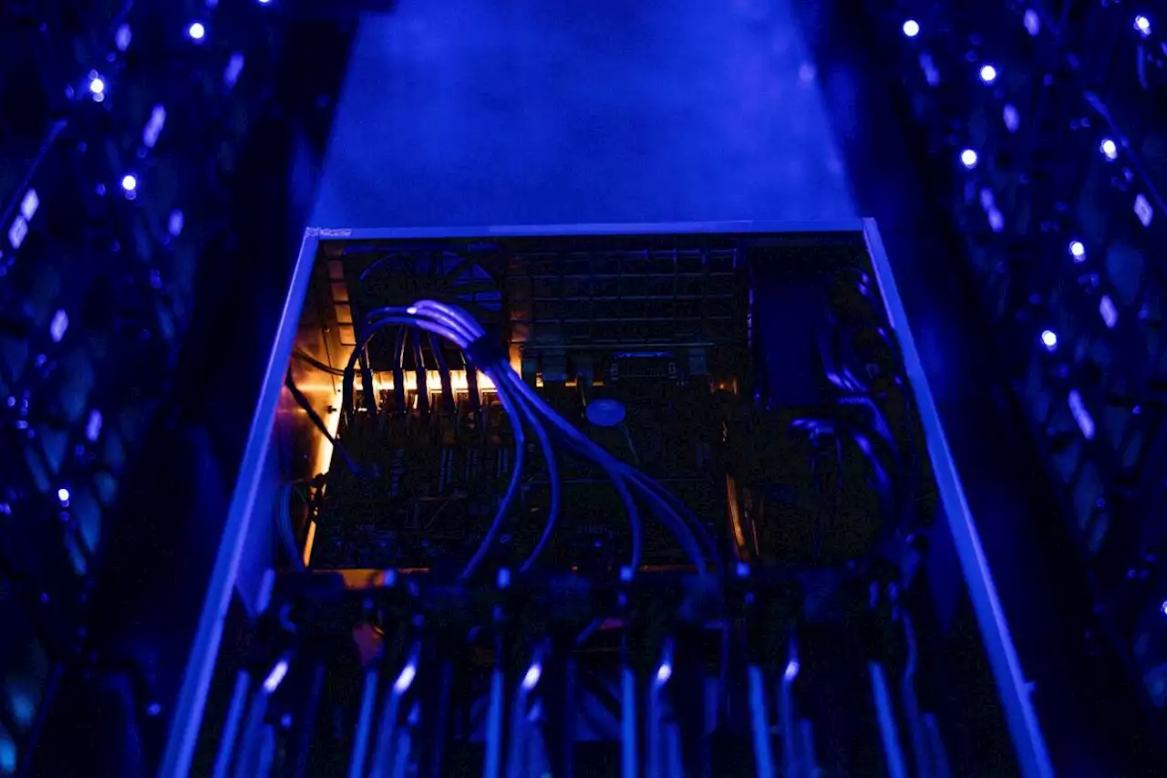 Bitcoin Miner Marathon's Quarterly Loss Narrows, Revenue Jumps