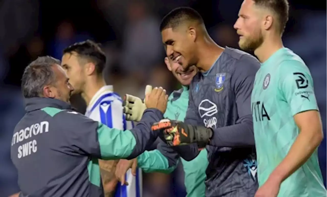 Devis Vásquez y un debut soñado con Sheffield Wednesday: ¡tapó dos penales!