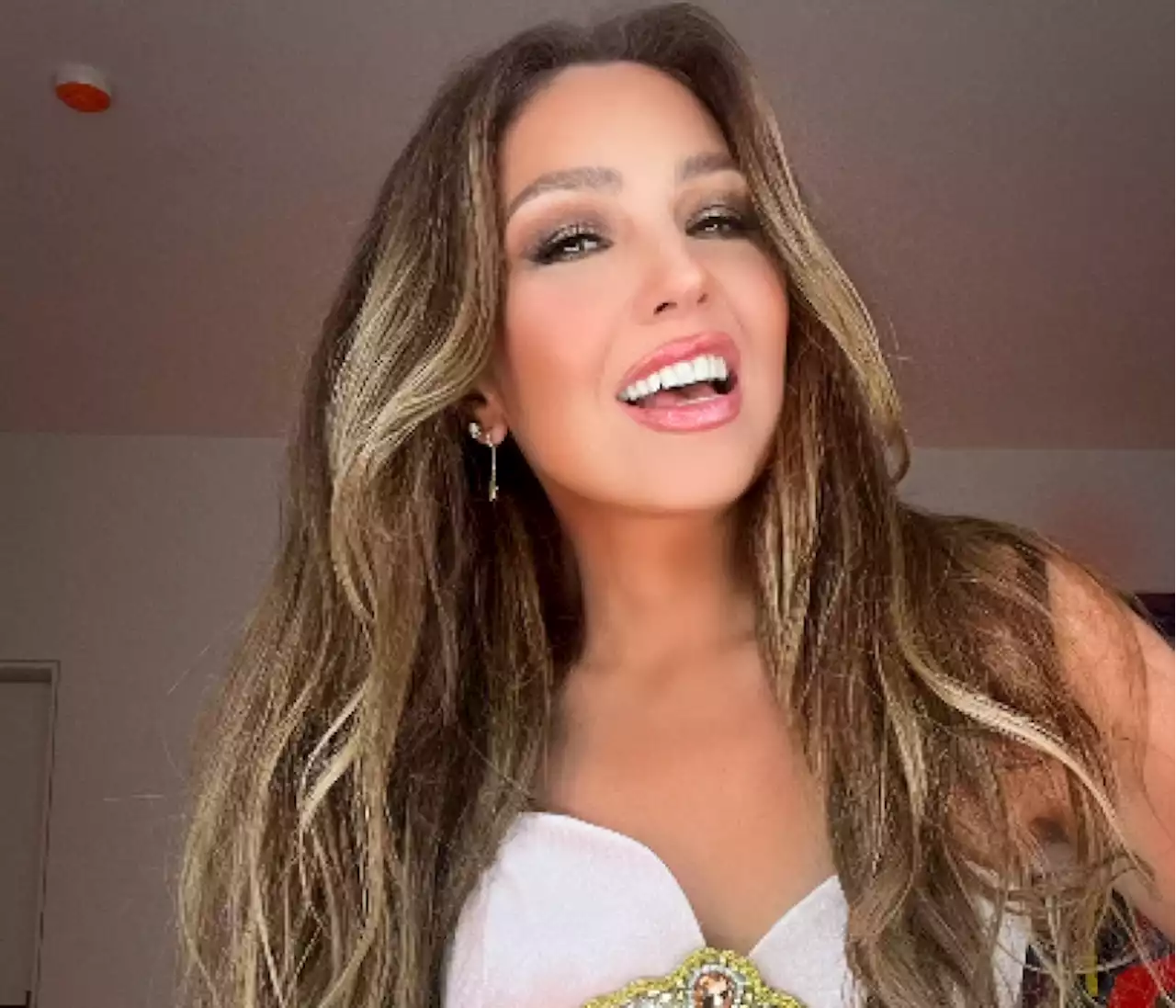 ¿Vuelve Marimar? Thalía sorprende a sus seguidores con su nuevo look