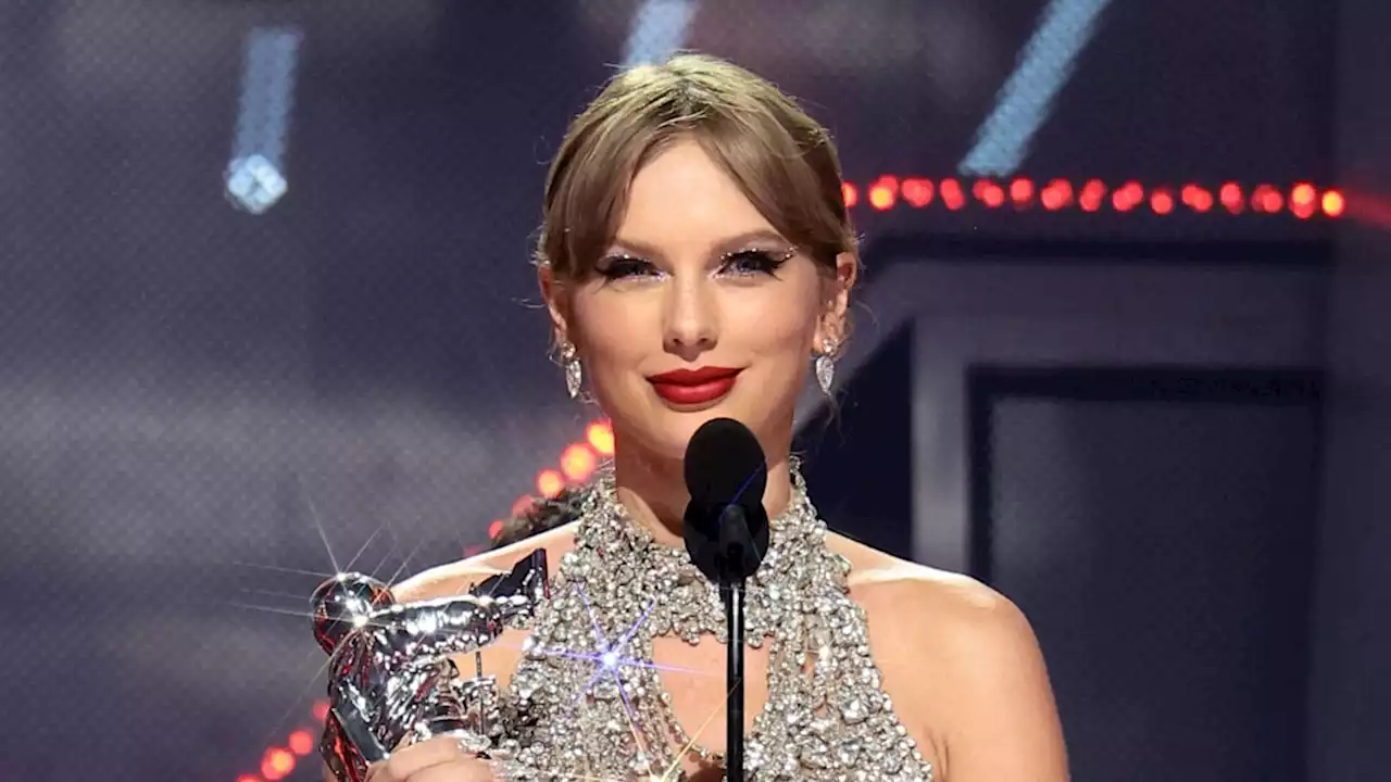 Taylor Swift receives major news a year after her record-breaking VMAs night