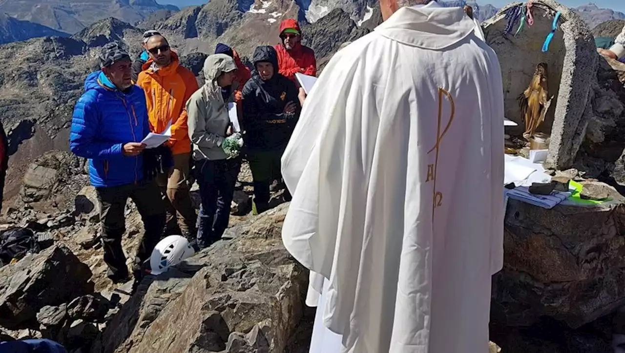 Hautes-Pyrénées : Une messe insolite à 3 006 m d’altitude au bout du pèlerinage