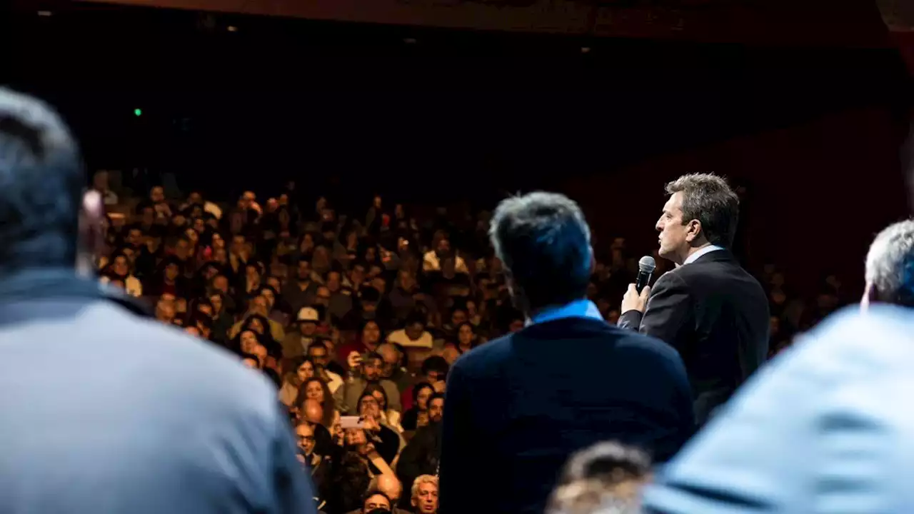 Sergio Massa pidió a la militancia hacer de Leandro Santoro el “candidato más votado” en las PASO en CABA