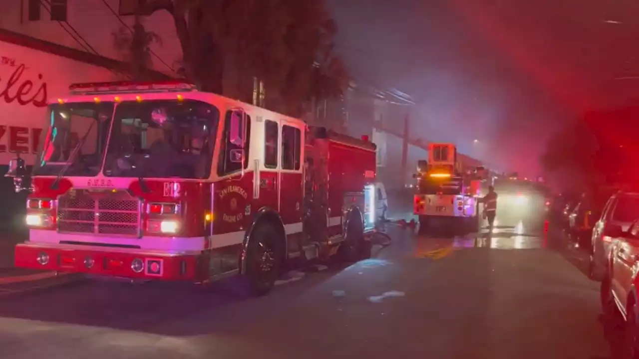 100 firefighters battle 3-alarm blaze in San Francisco apartment building