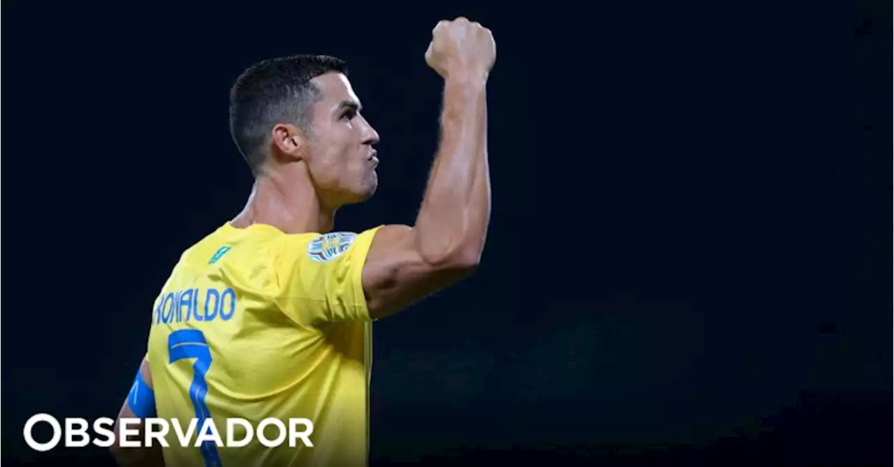 Dez anos depois, o Siiiiii continua: Ronaldo marca pelo quarto jogo consecutivo e coloca Al Nassr na final da Taça dos Campeões Árabes