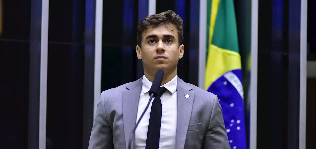 Nikolas Ferreira pergunta ‘se mulher menstrua’ para ministra da Saúde e ela reage