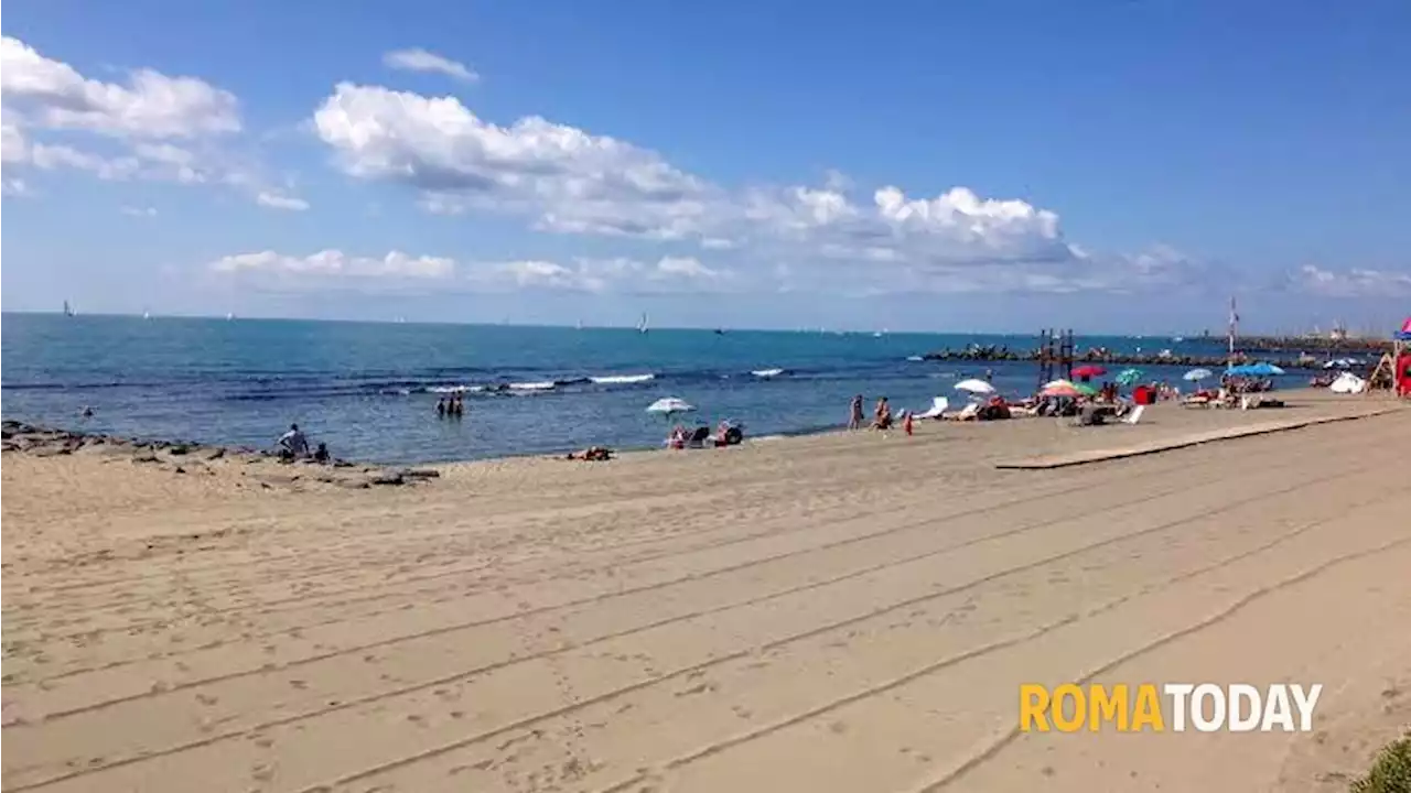 Truffa in spiaggia: vestiti da clown chiedono soldi per l'ospedale pediatrico