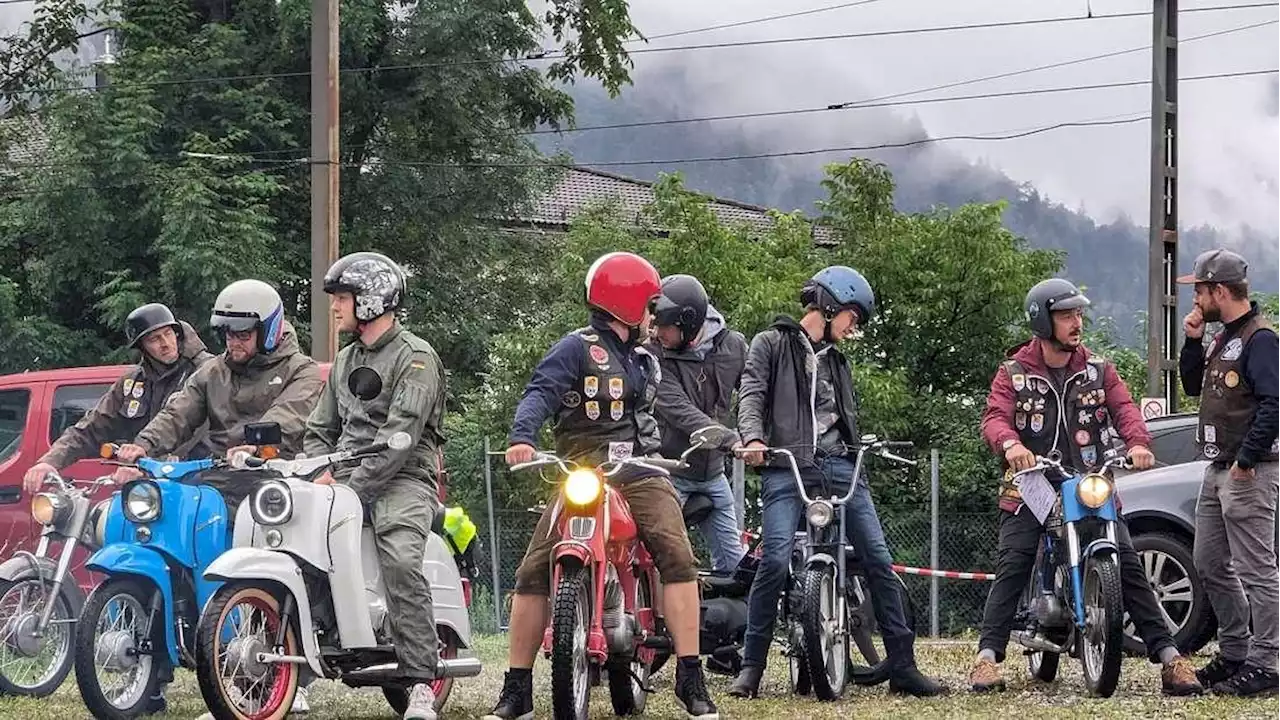 Kiefersfelden: Erstes „Zwoadagda“-Oldtimer-Treffen abgehalten