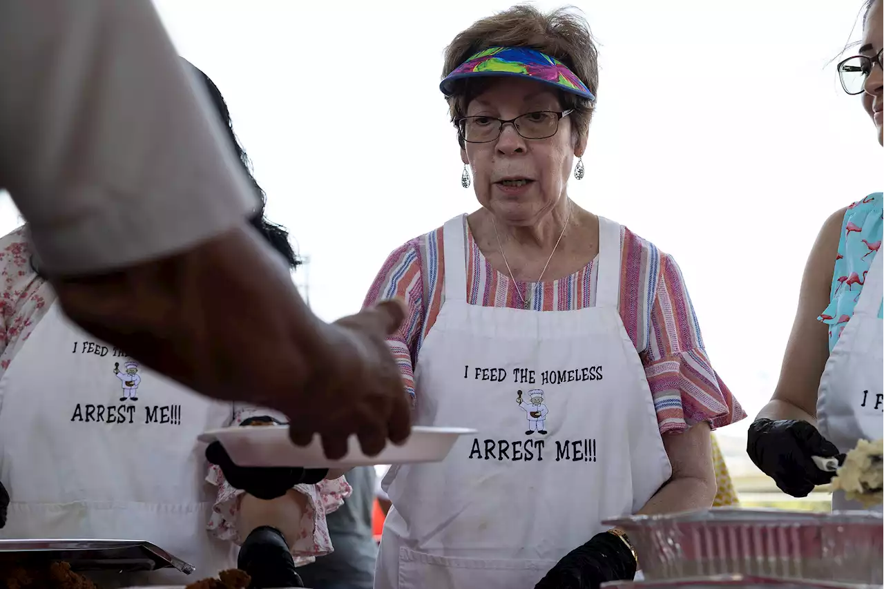 35 years later, 'Under the Bridge' group continues to feed the needy