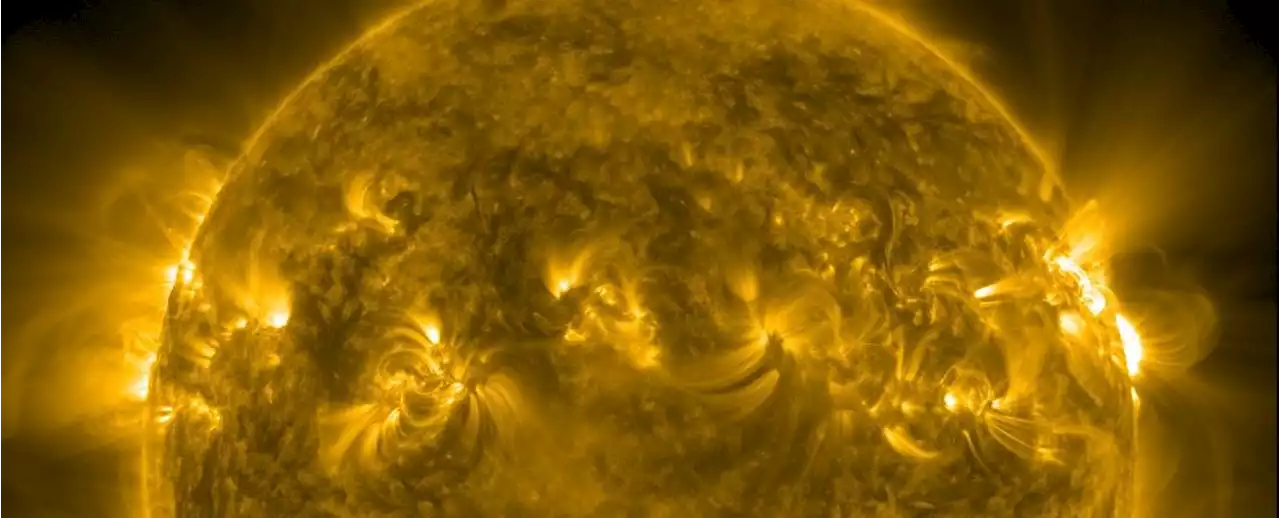 A Solar Flare Just Knocked Out Radio Across The US, And More Are on The Way