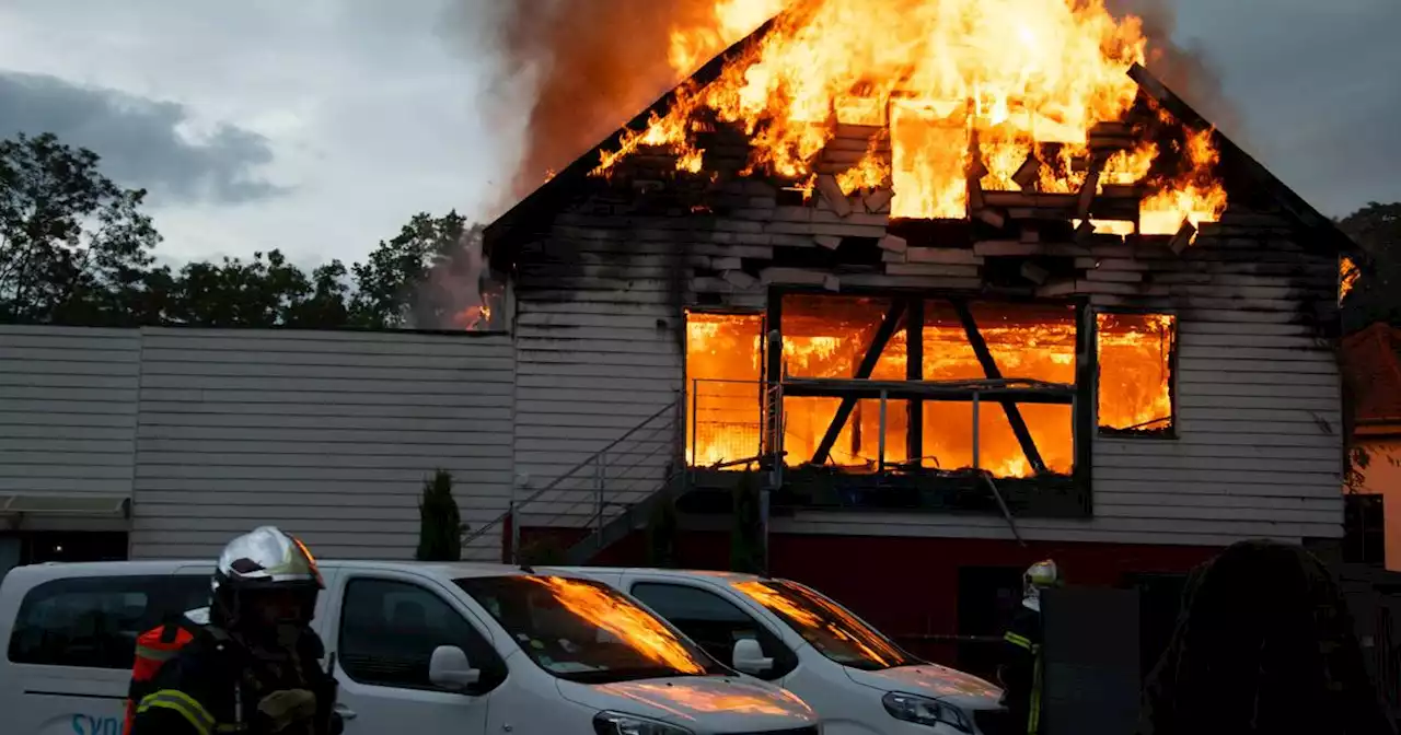 Reisegruppe kam nicht rechtzeitig nach draußen: Verheerender Brand in Ferienunterkunft: Elf Menschen nach Feuer in Colmar vermutlich tot