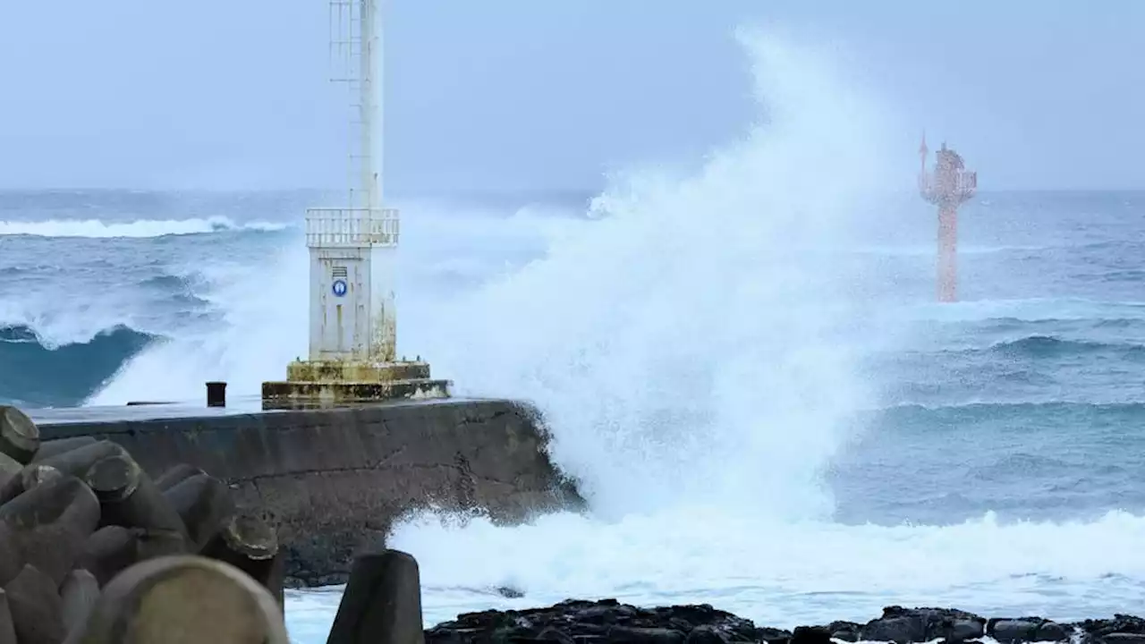 Typhoon Khanun lashes southern Japan, South Korea with heavy rains