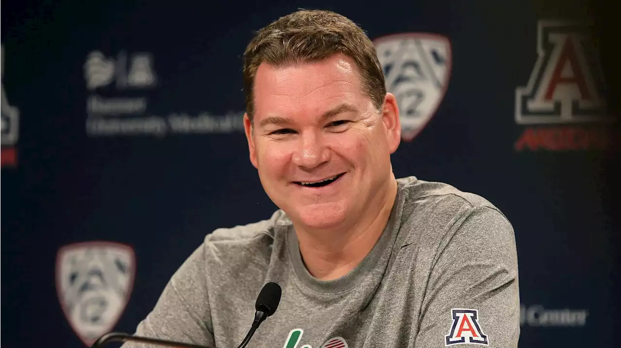 Arizona en route to Israel; Tommy Lloyd eyes 'intentional' experience beyond basketball