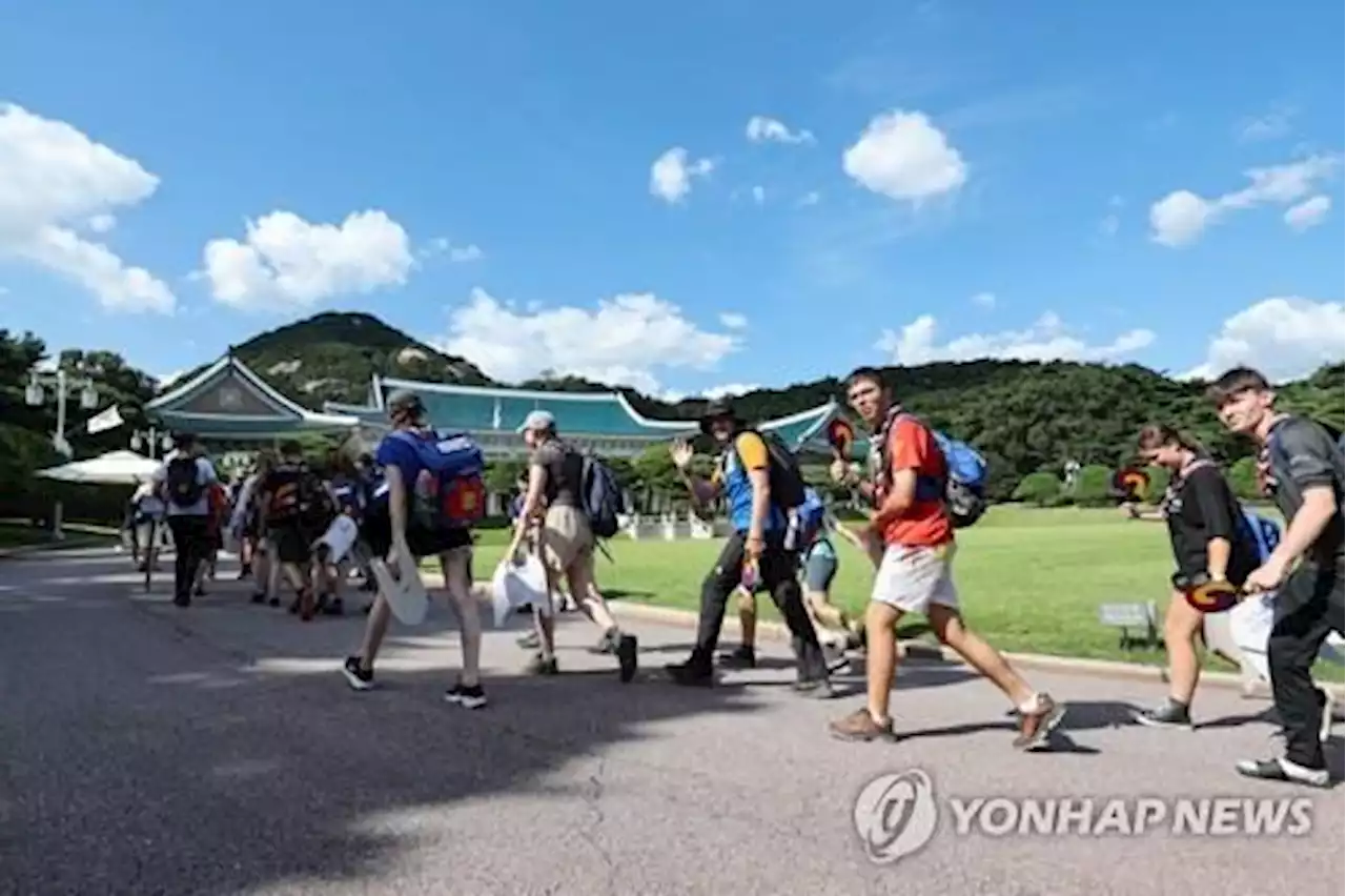 영국 스카우트 '모르는 한국인들 다가와 사과…놀랍도록 친절' | 연합뉴스