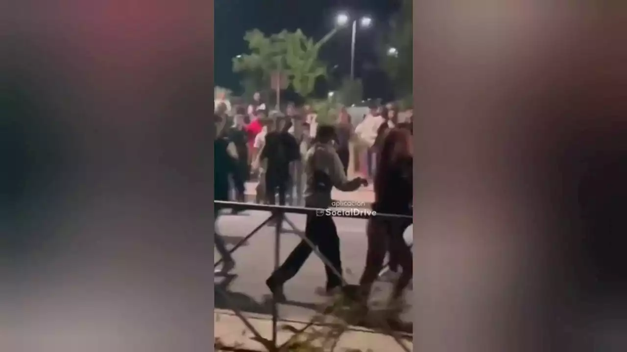 VÍDEO: Brutal pelea multitudinaria acaba con un joven inconsciente en Alcalá de Henares, Madrid