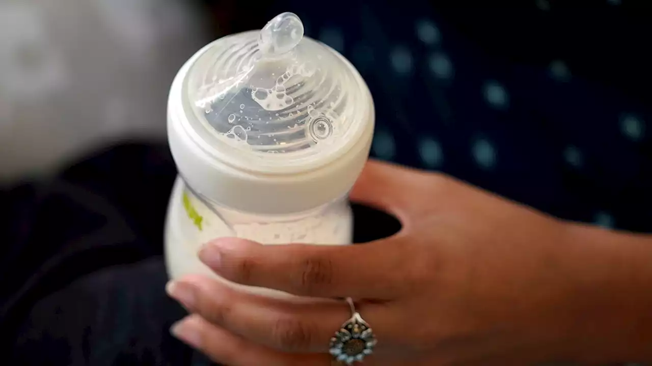 FDA sends warning letter to 3 major baby formula makers over quality control concerns