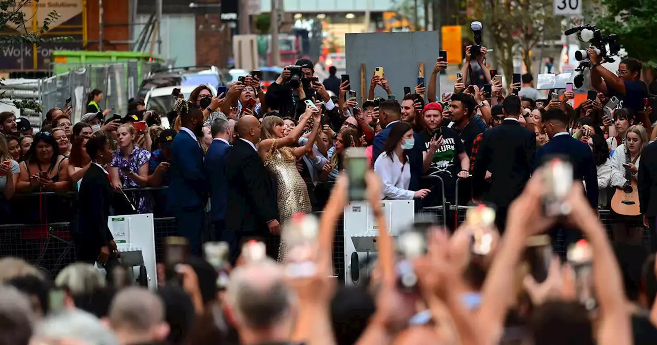 TTC riders angry Toronto is blocking a streetcar line so people can gawk at celebs