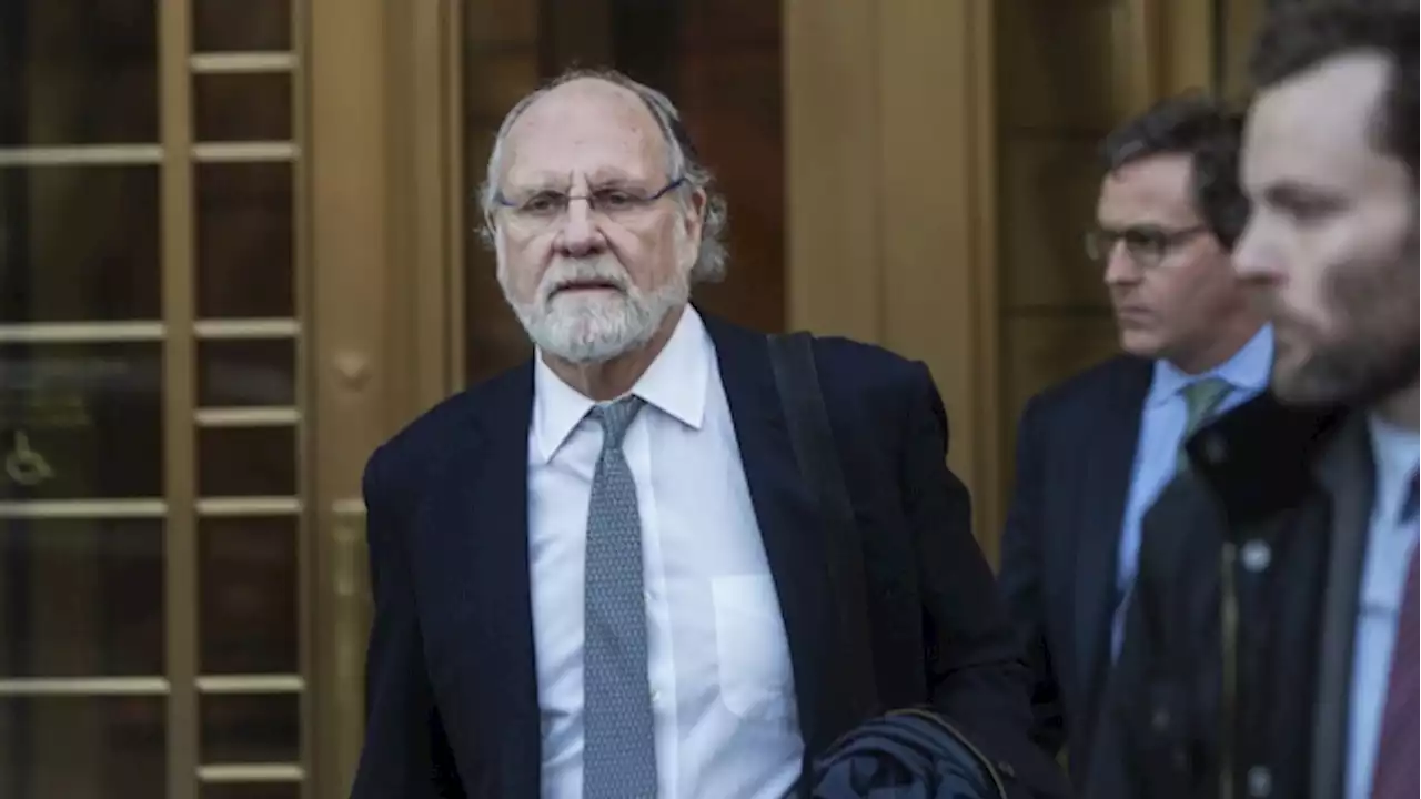 Jon Corzine’s Critics Want Him Banned From Futures Trading