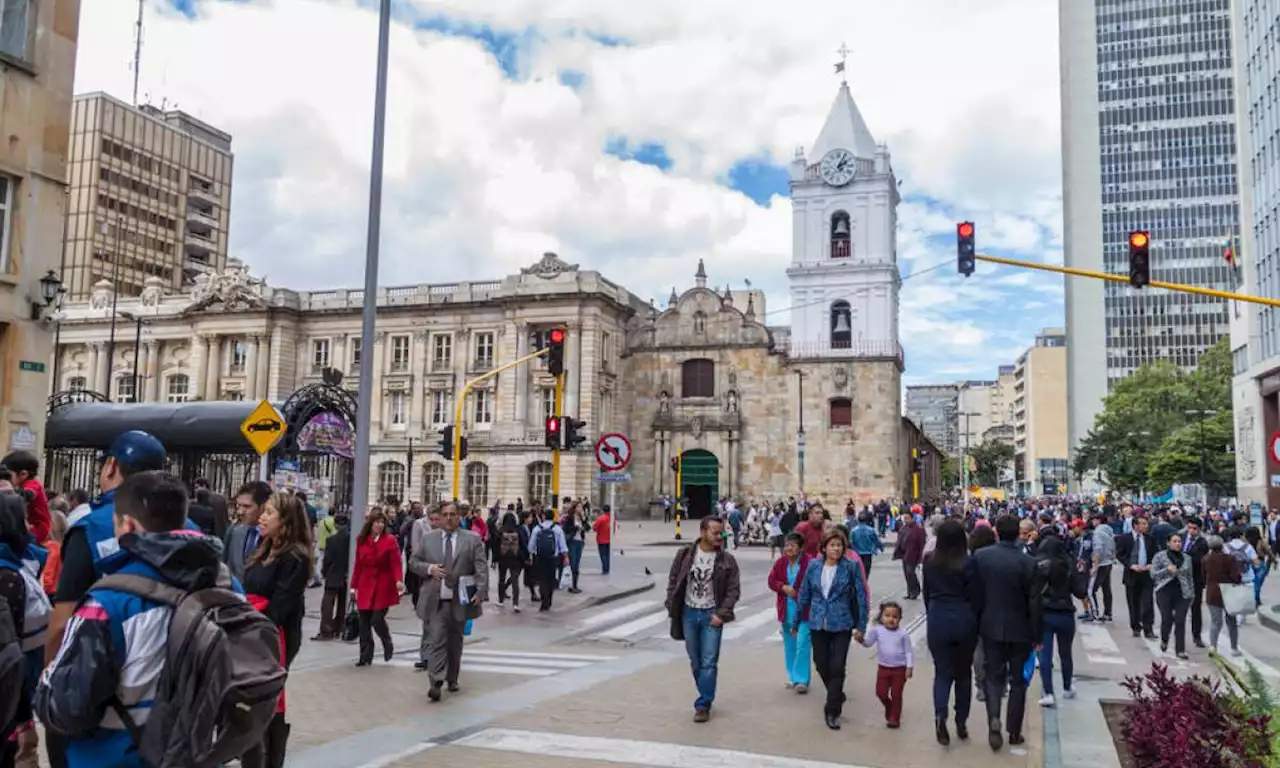 La tasa de desempleo de julio del 2023 bajó a 9,6 %