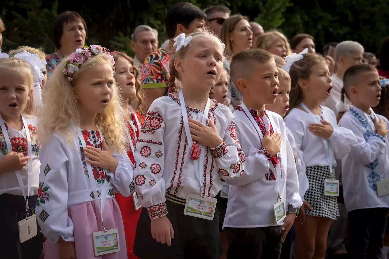 Bombhot mot Kievs skolor på första skoldagen