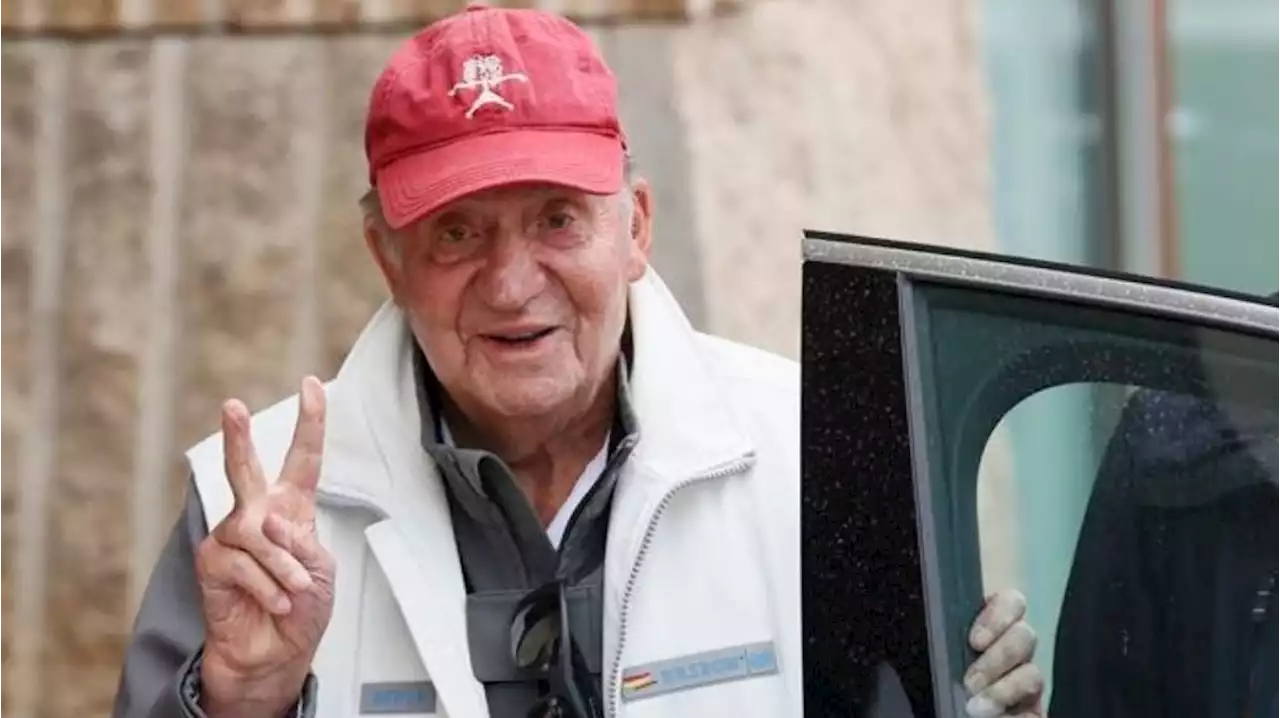 Juan Carlos I llega a Reino Unido para participar en el mundial de vela con el 'Bribón'