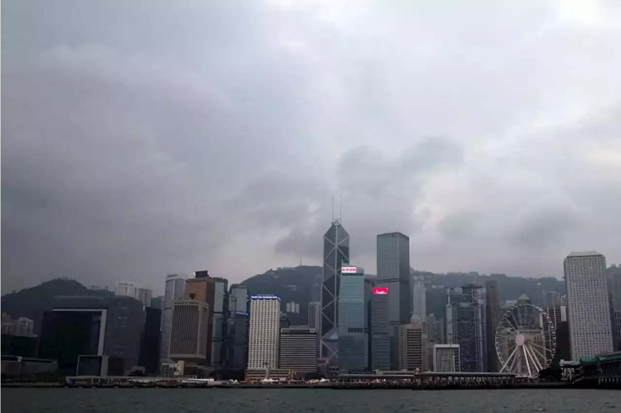 Hong Kong Stock Exchange suspends trade in face of super Typhoon Saola By Investing.com