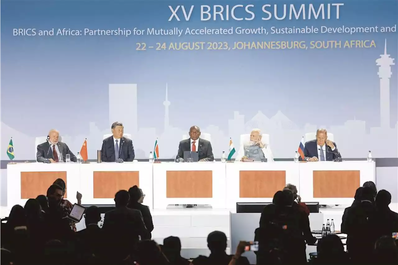 BRICS: O declínio do Ocidente e a ascensão do 'resto'?