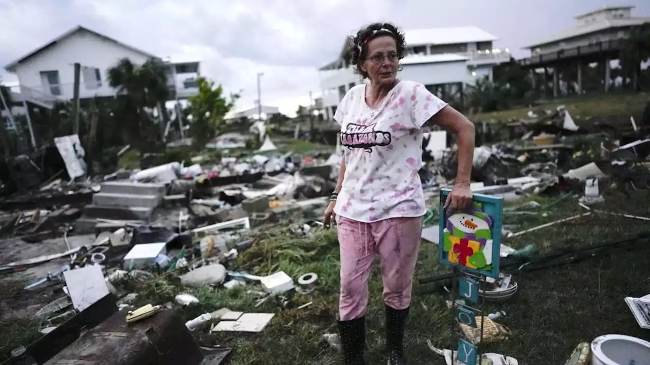 Residents pick through rubble of lost homes, scattered belongings in Hurricane Idalia's wake