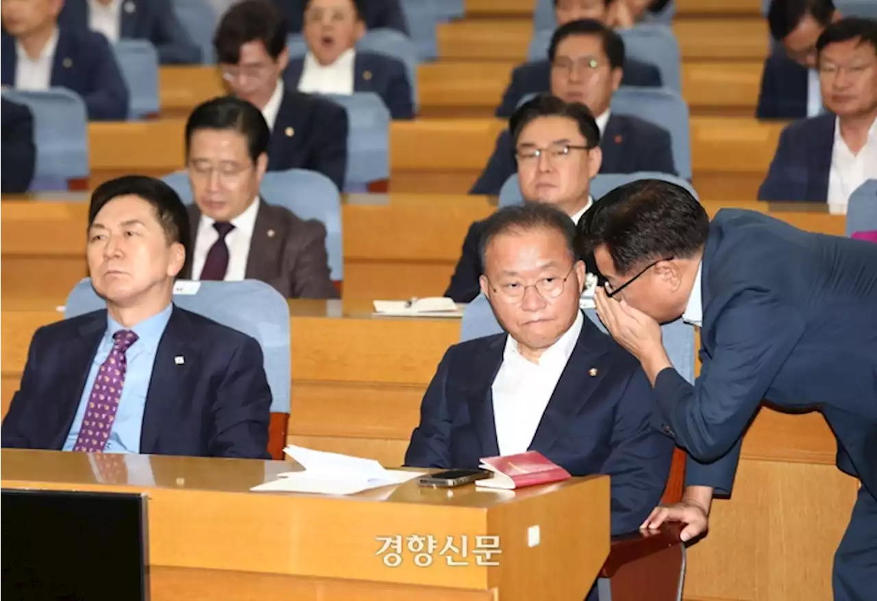 양당 ‘소선거구+3개 권역 비례제’ 공감대···준연동형 유지하냐가 관건