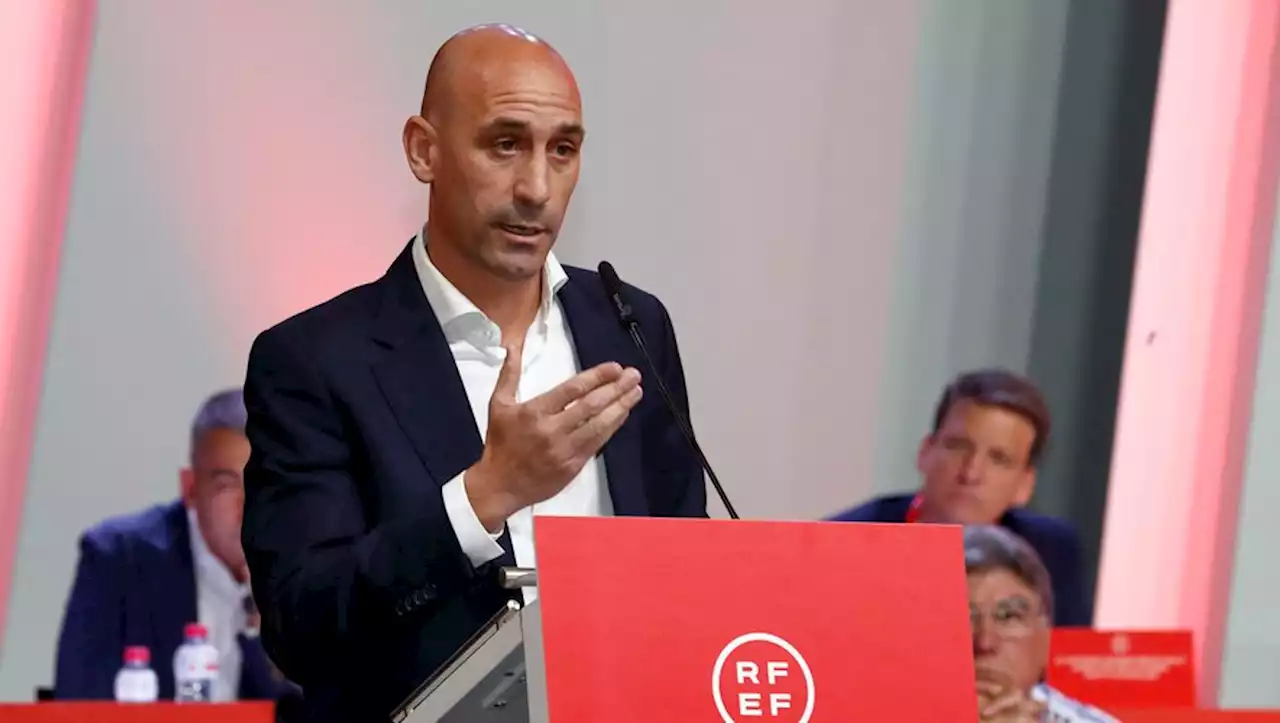 Baiser forcé : le tribunal du sport espagnol ouvre une procédure contre Luis Rubiales