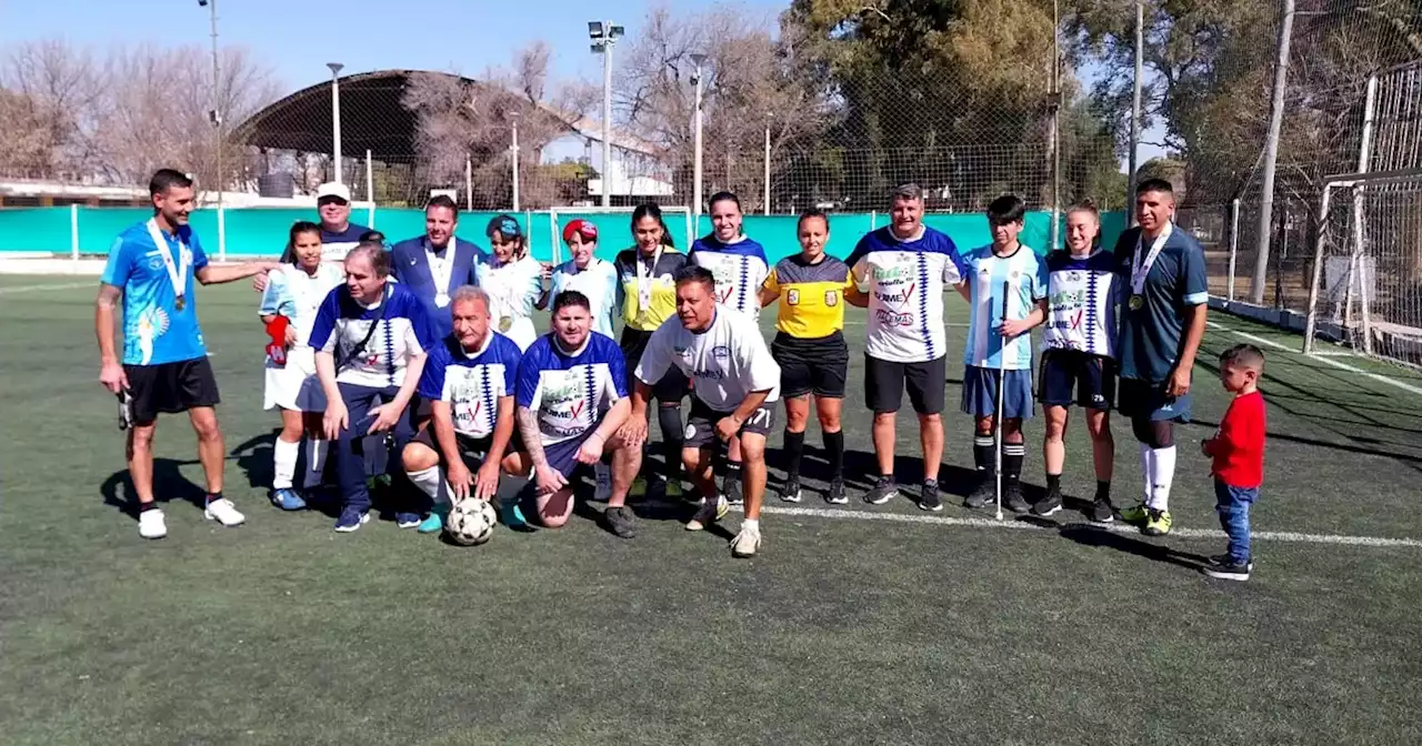 Las Murciélagas campeonas del mundo estarán en “Futbol Criollo” | Fútbol