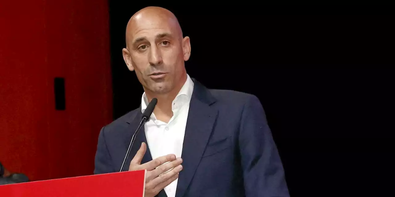 Baiser forcé : le gouvernement espagnol demande la suspension de Luis Rubiales