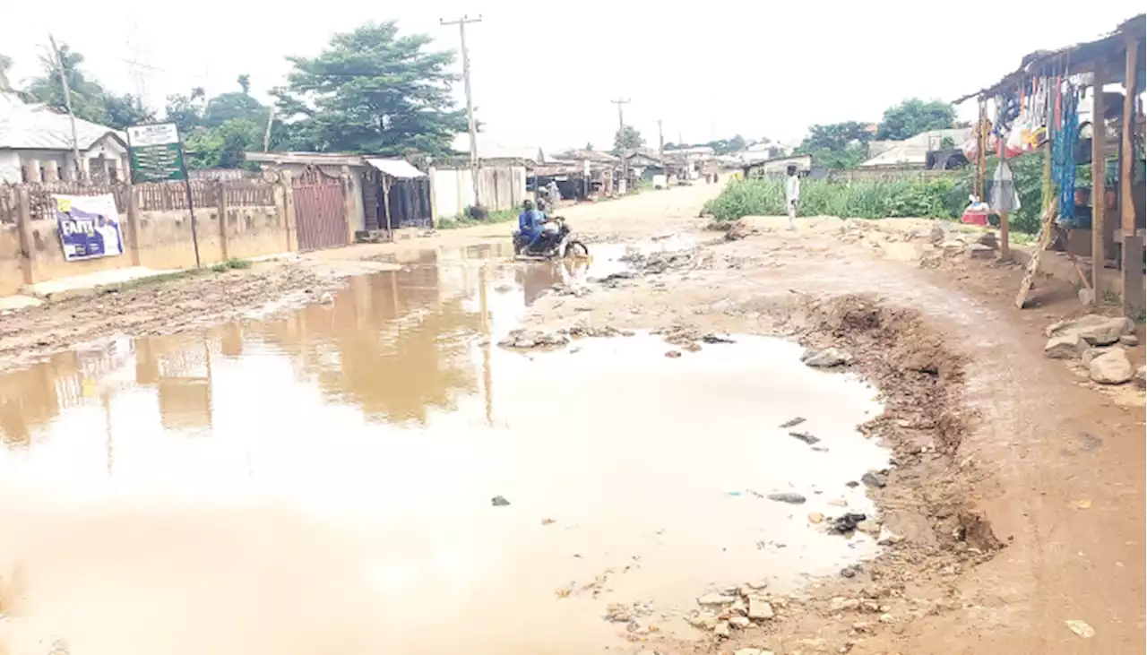 Ogun chiefs lament poor state of community road