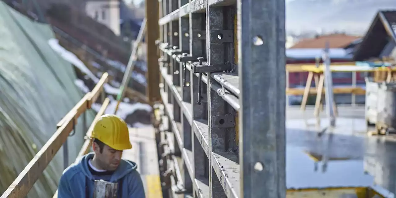 Tragödie auf Baustelle in Unterfranken: 24-jähriger Azubi von Platte erschlagen