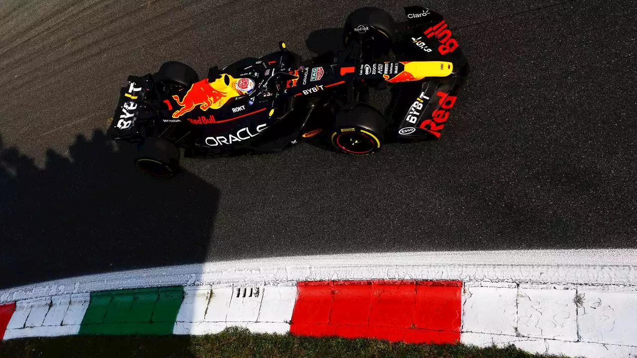 Verstappen vijfde in tweede training Italië, Sainz de snelste