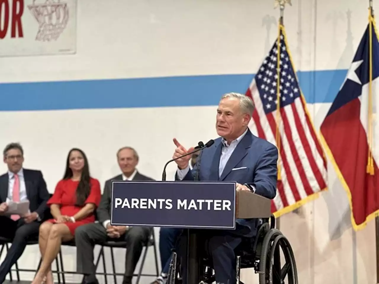 LA City Council to consider legal action against Gov. Greg Abbott for migrant busing