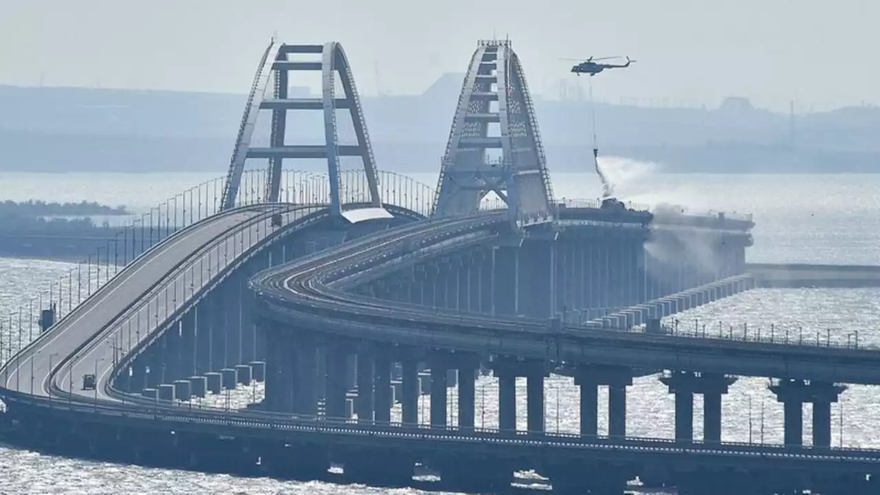 London: Russland schützt Krimbrücke mit Unterwasserbarriere