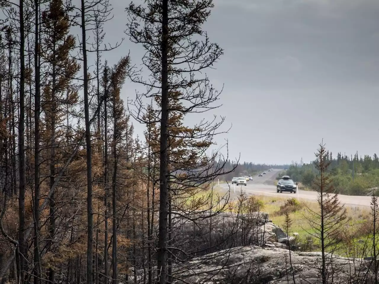 Fire activity expected to kick up in N.W.T., Mounties warn against re-entering