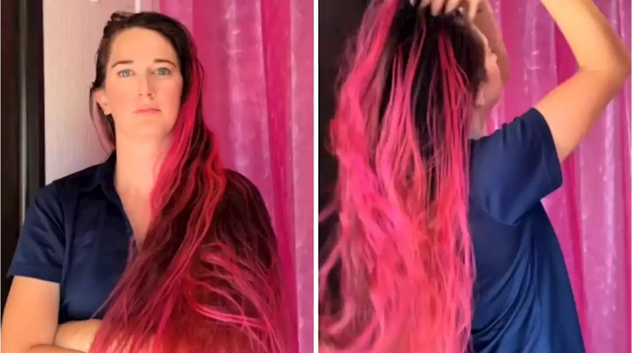 Le prohibieron ir a trabajar con el pelo rosa: usó una peluca distinta todos los días para vengarse